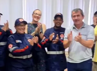 Prefeito Bemtivi entrega novos uniformes ao SAMU e celebra valorização dos profissionais de Itanhém