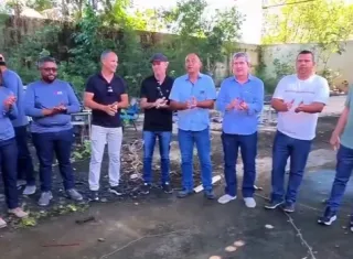 Prefeito Bemtivi inicia obra de nova quadra escolar em Ibirajá