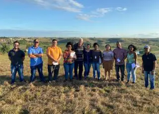 Prefeito Beto Pinto acompanha vistoria da Conder-BA na área em que serão construídas mais de 240 casas em Medeiros Neto