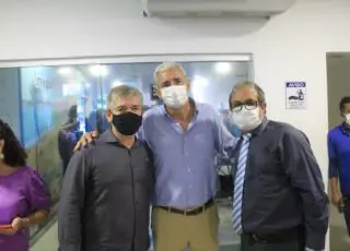 Prefeito Beto Pinto solicita do governador a reabertura do colégio Deolisando Rodrigues e recuperação da BA 290