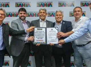 Prefeito de Alcobaça recebe autorização para construção de ponte sobre o Rio Itanhentinga