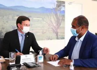 Prefeito de Mucuri participa de audiência com ministro de Bolsonaro pra tratar de interesses de Mucuri