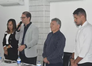 Prefeito de Teixeira de Freitas apresenta projeto de drenagem no entorno do shopping Teixeira Mall