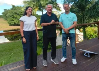 Prefeito de Teixeira de Freitas declara apoio a  reeleição do senador Coronel