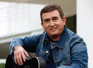 Prefeito de Vereda anuncia show de Amado Batista na Festa do Bambu Lascado em Cruzeiro do Sul