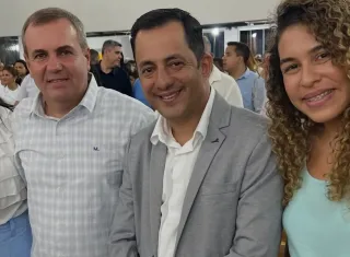 Prefeito de Vereda participa da posse de Dom Aldemiro como novo bispo