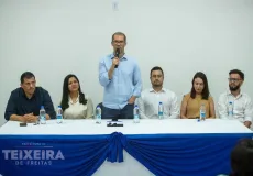 Prefeito Dr. Marcelo Belitardo empossa 65 novos servidores aprovados em concurso público em Teixeira de Freitas