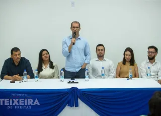 Prefeito Dr. Marcelo Belitardo empossa 65 novos servidores aprovados em concurso público em Teixeira de Freitas