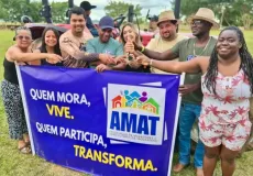 Prefeito Robertinho faz entrega de Trator Agrícola à associação de Taquarinha