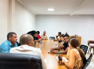 Prefeito Gilvan Produções recebe moradores de Corumbau e debate demandas da comunidade