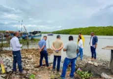 Prefeito Gilvan Produções visita obras do Cais do rio Jucuruçu