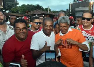 Prefeito Gilvan recepciona Governador Jerônimo durante carnaval do Prado