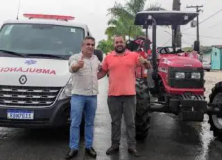 Prefeito Lili recebe do Governador Rui Costa uma ambulância e um trator agrícola durante visita em Vereda