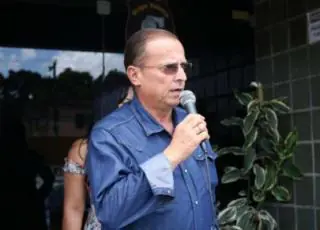 Prefeito manda funcionários assistirem a show de noiva em PE