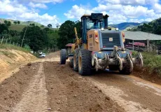 Prefeito Manrick Teixeira transforma a zona rural de Vereda com maior programa de recuperação de estradas da história