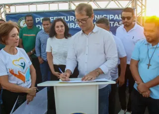 Prefeito Marcelo Belitardo  assina ordem de serviço para construção de mais uma  escola em Teixeira de Freitas 