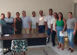 Prefeito Mildson Medeiros anuncia pagamento de 1/3 de férias em reunião com diretores da APLB