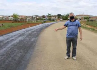 Prefeito Mildson Medeiros celebra avanço em asfalto na estrada de Batinga