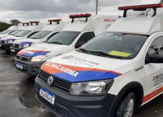 Prefeito Robertinho entrega 6 Ambulâncias 0-KM à população do município de Mucuri