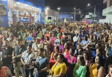 Prefeito Robertinho  inaugura um moderno Mercado Municipal em Itabatã