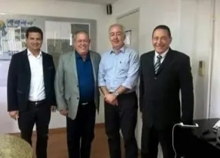 Prefeito Temóteo Alves de Brito participa de reunião sobre o Aeroporto de Teixeira de Freitas em Salvador