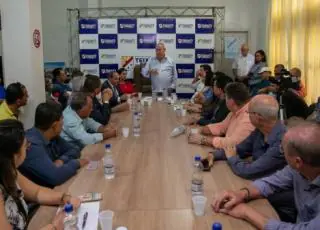 Prefeito Temóteo Brito anuncia asfaltamento de ruas do município