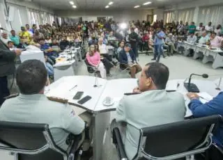Prefeito Temóteo Brito  apresenta novos secretários e diretores na saúde e no esporte