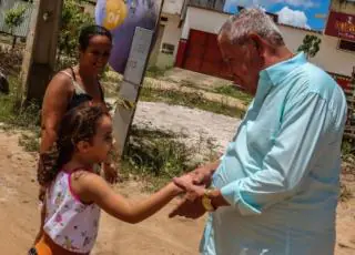 Prefeito Temóteo Brito visita andamento de obras no bairro Bela Vista