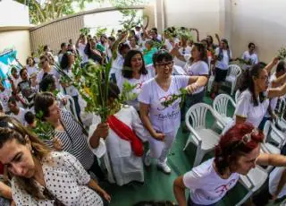 Prefeito Temóteo Brito visita Associação Pestalozzi de Teixeira de Freitas durante a Celebração de Páscoa