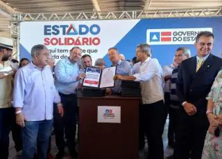 Prefeito Tonzinho assina convenio para pavimentação asfaltica da Av. Getúlio Vargas e Rua Nossa Senhora das Graças em Lajedão
