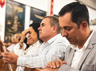 Prefeito Tonzinho participa da posse de novo bispo e destaca momento de fé e união na região