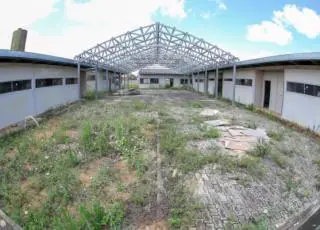 Prefeito visita construção de creche do Colina Verde para avaliar retomada de obra