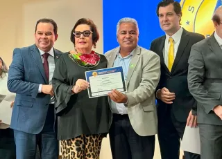 Prefeito Zico de Baiato recebe Selo de Transparência dos Festejos Juninos 2026 em cerimônia realizada em Salvador