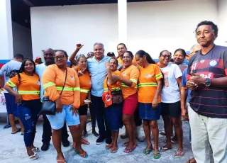 Prefeito Zico de Baiato comemora o Dia do Gari com um café da amanhã