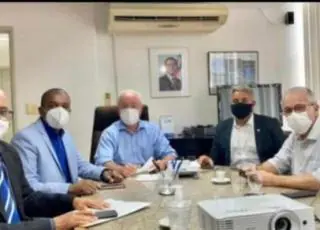Prefeitos Silvio Ramalho, Zico de Baiato e Gilvan, se unem em busca da reativação do aeroporto de Caravelas