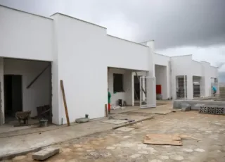 Prefeitura continua com construção de creche em Teixeira de Freitas; saiba qual