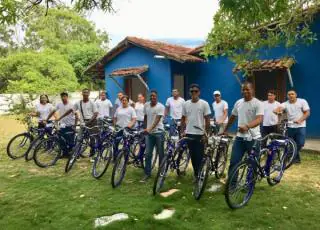 Prefeitura de Alcobaça entrega bicicletas novas para os agentes de endemias