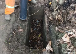 Prefeitura de Ibirapuã realiza pela primeira vez limpeza mecanizada de bueiros e lavagem de placas de sinalização