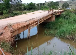 Prefeitura de Itamaraju realiza obras de recuperação de ponte no distrito de Pirajá