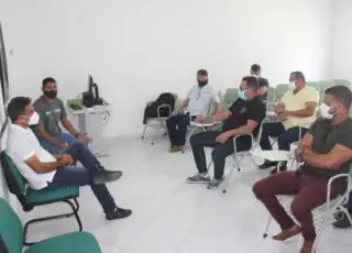 Prefeitura de Itamaraju realiza reunião com comerciantes e discute a criação de comitê gestor