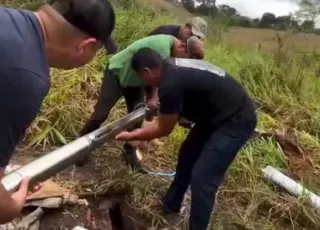 Prefeitura de Lajedão busca bomba em Teixeira de Freitas para acelerar retomada do abastecimento de água