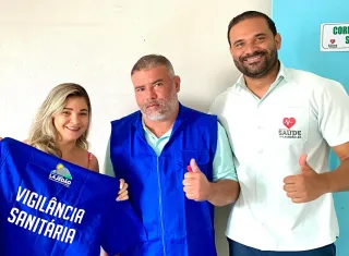 Prefeitura de Lajedão entrega uniformes aos servidores da Vigilância Sanitária e ACE