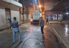 Prefeitura de Medeiros Neto age rápido e garante limpeza das ruas após inundações 