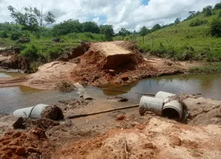 Prefeitura de Medeiros Neto avalia situação de pontes e estradas destruídas pelas chuvas