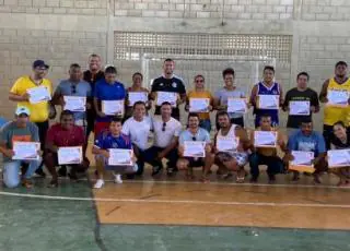 Prefeitura de Medeiros Neto contempla árbitros e iniciantes na modalidade com Clínica de Arbitragem de Futsal