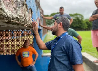 Prefeitura de Medeiros Neto e Sudesb vistoriam Estádio Municipal visando execução de reforma