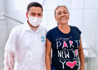 Prefeitura de Medeiros Neto entrega próteses dentárias à população durante a Campanha Medeiros Sorridente