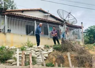 Prefeitura de Medeiros Neto inicia importante obra de contenção de encosta no bairro São Bernardo