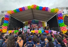 Prefeitura de Medeiros Neto promove um dia de pura alegria e emoção no Mês das Crianças