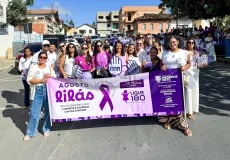 Prefeitura de Medeiros Neto se une em Caminhada de Conscientização pelo Agosto Lilás